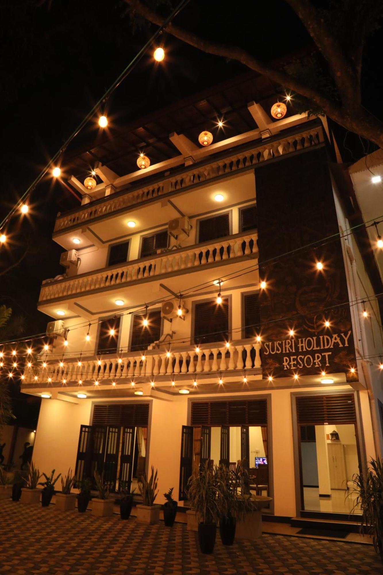 Crystal Wave Holiday Resort Polhena Matara Exterior foto